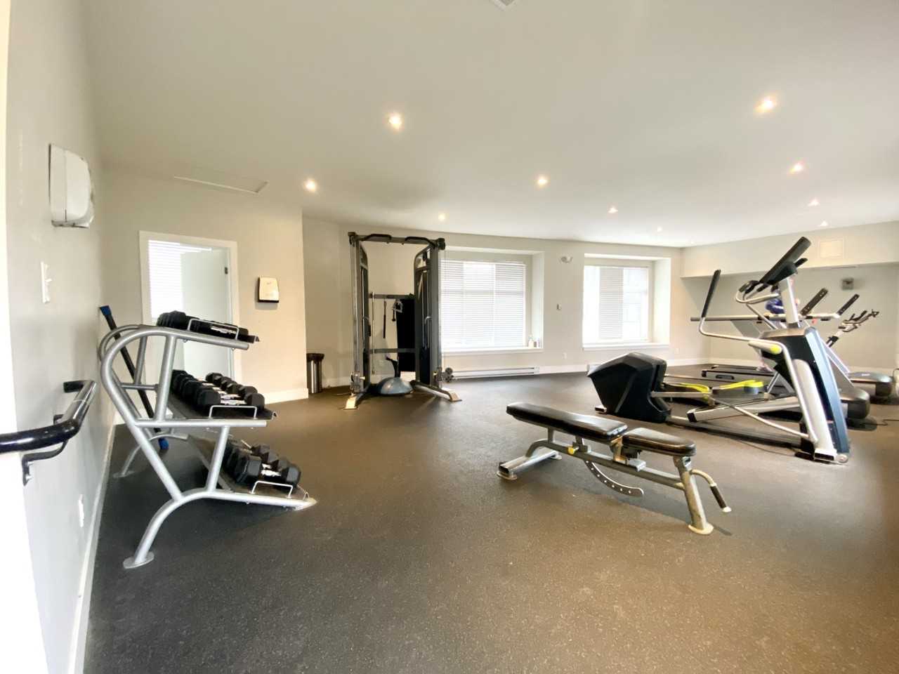 5138 Canada Way - Photo 5 of 17