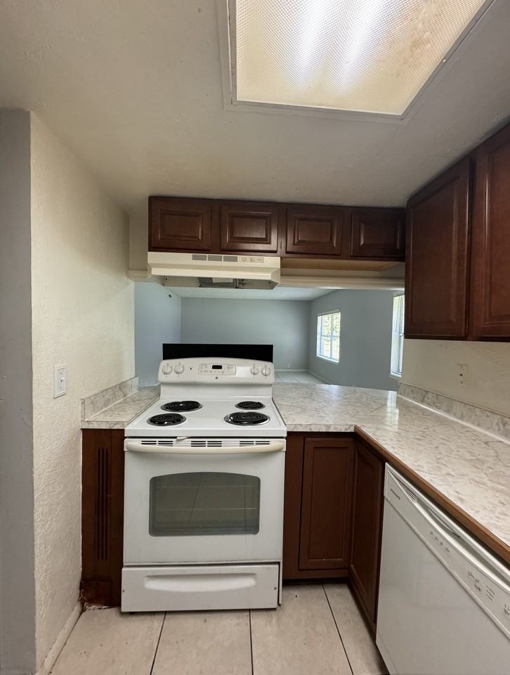 1000 S Semoran Blvd #115 - Photo 5 of 12