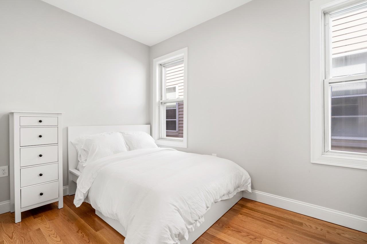 821 Saratoga St #3 - Photo 2 of 25