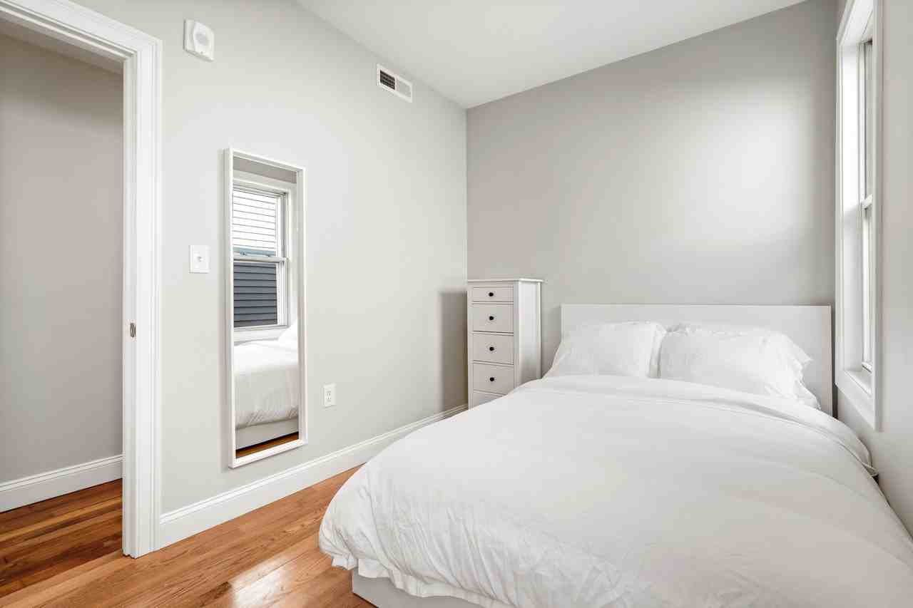 821 Saratoga St #3 - Photo 3 of 25