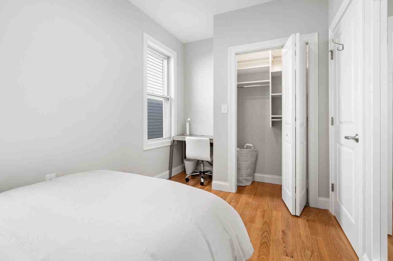 821 Saratoga St #3 - Photo 4 of 25