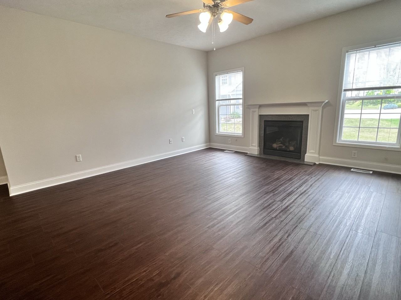 3020 E Stillwater Lndg #104 - Photo 4 of 18