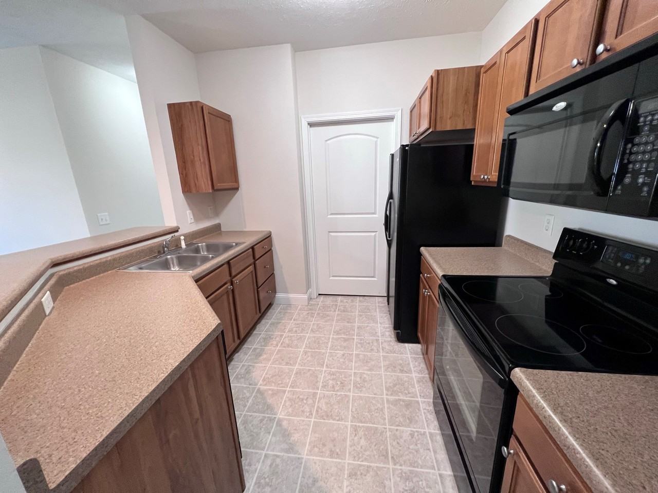 3020 E Stillwater Lndg #104 - Photo 7 of 18