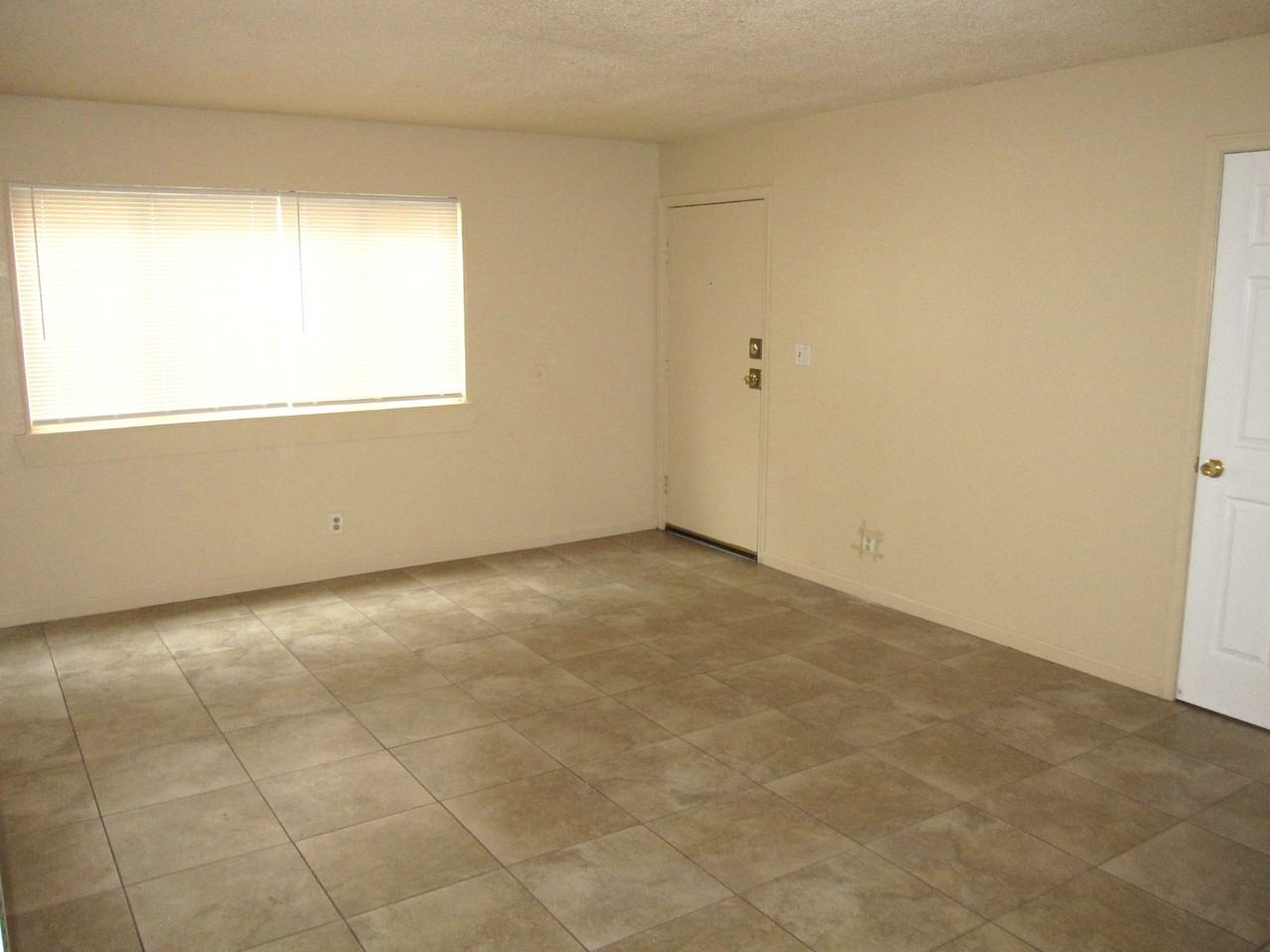 198 N Grandview Ave #198 - Photo 5 of 14