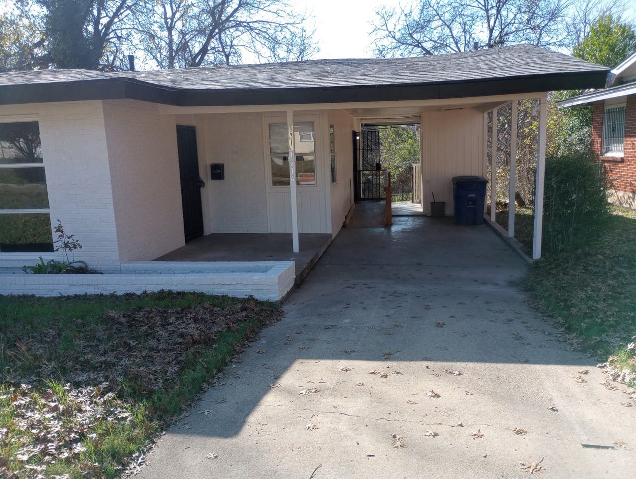 1214 Adelaide Dr #NA - Photo 3 of 3