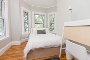 153 Trenton St #4 - Photo 1 of 1