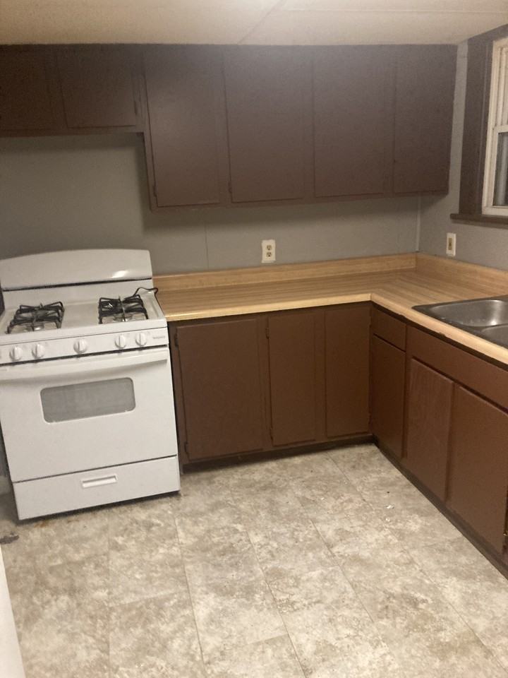 87 S Main St #4 - Photo 2 of 7