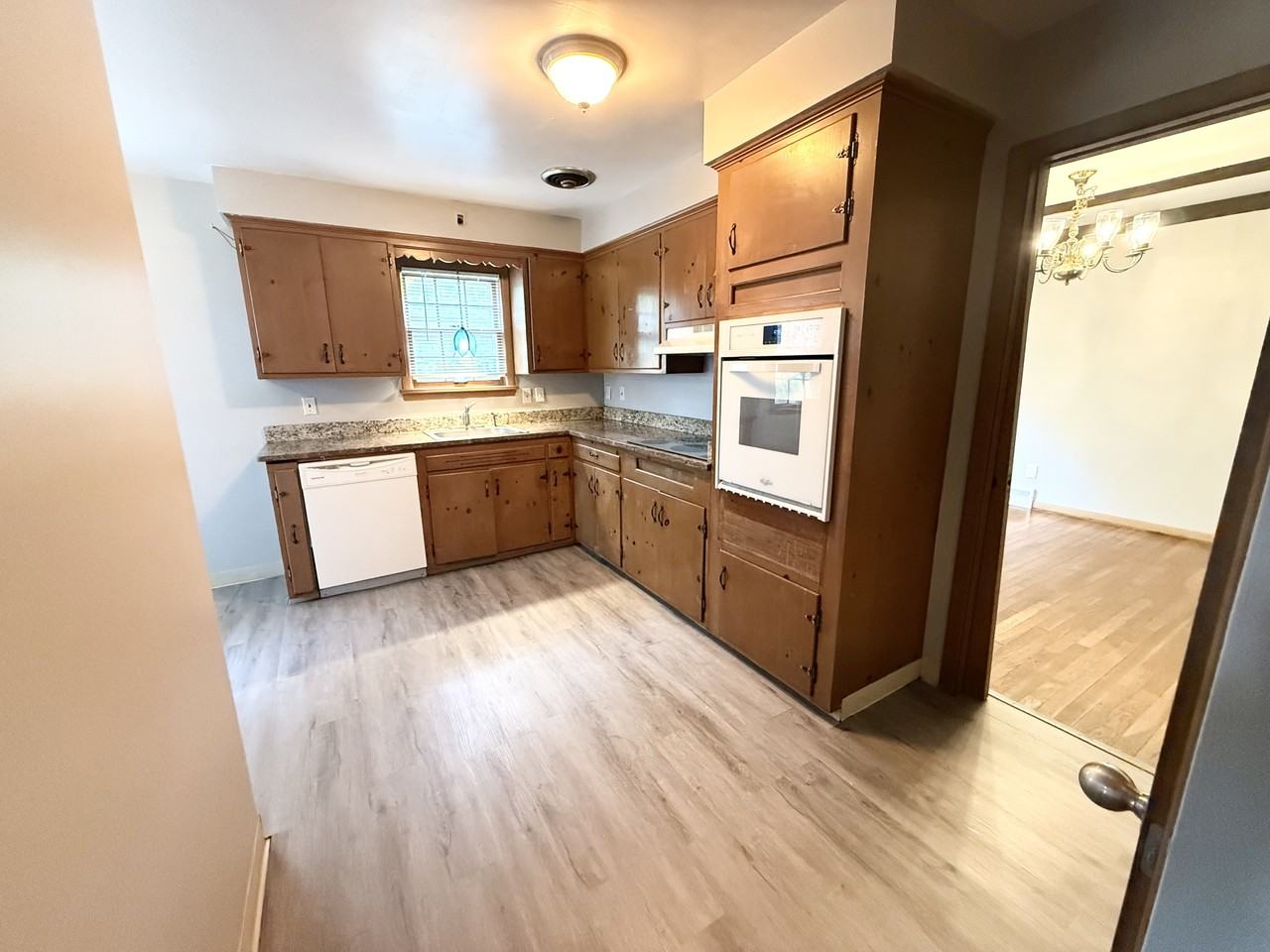 2463 Derbyshire Rd #NA - Photo 4 of 13