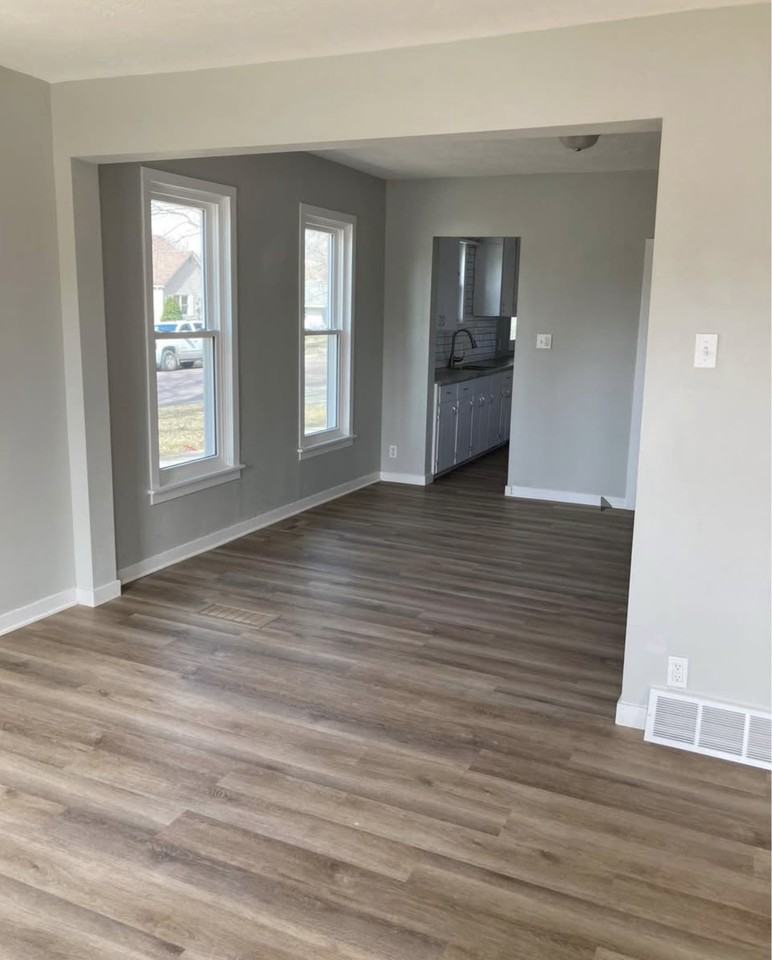 221 1st St Nw #NA - Photo 5 of 10