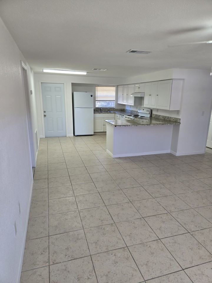 2749 17th St #NA - Photo 5 of 12