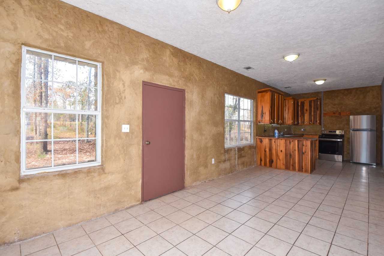 4526 Rock Springs Rd #NA - Photo 3 of 13