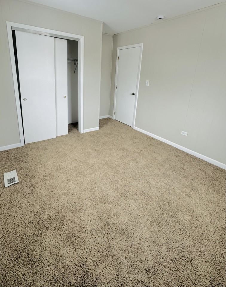 2363 Cove Dr #NA - Photo 7 of 11