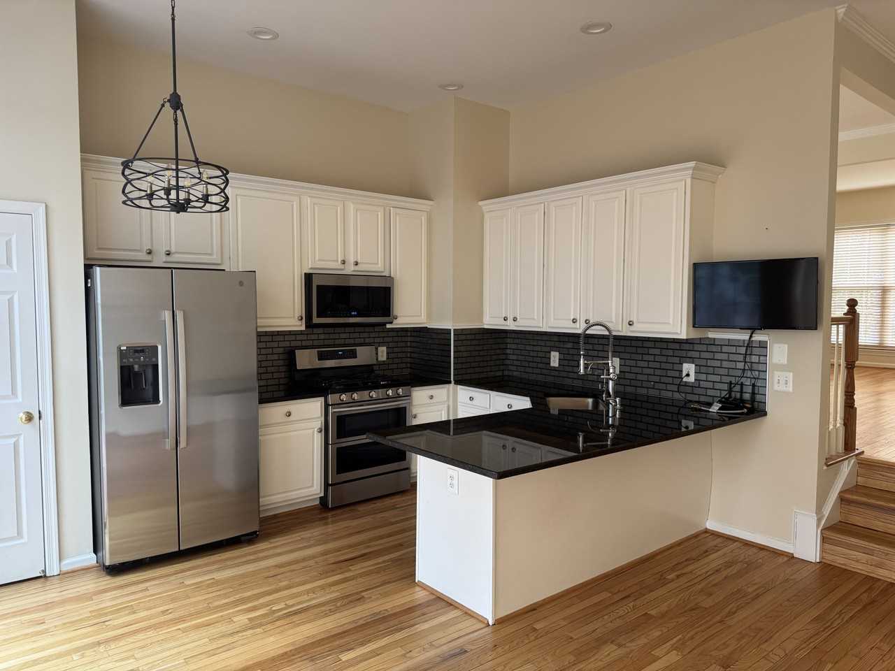 5448 Summer Leaf Ln - Photo 4 of 18