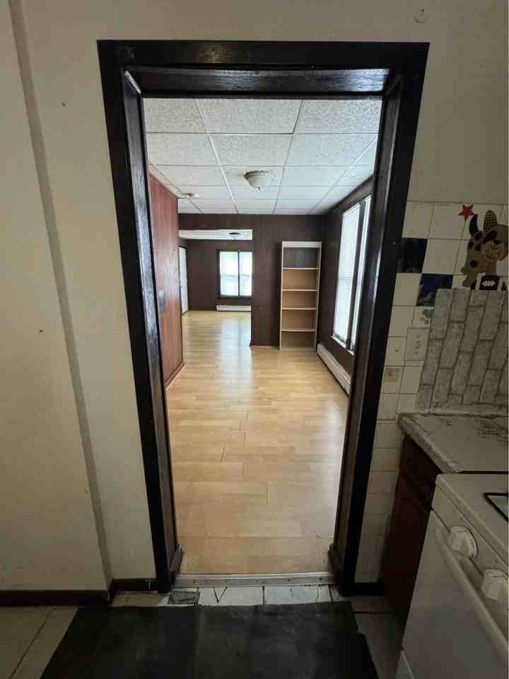 333 Edmund Ave #1 - Photo 3 of 6