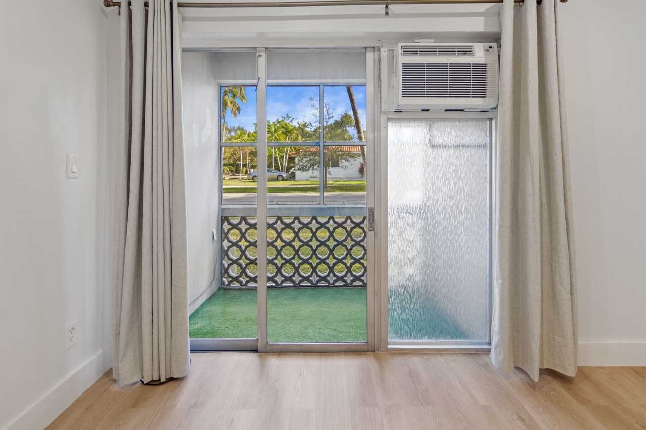 6580 Santona St #A - Photo 5 of 14