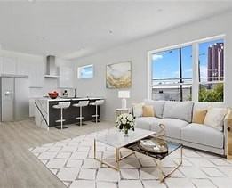 2614 N Carroll Ave #101 - Photo 2 of 3