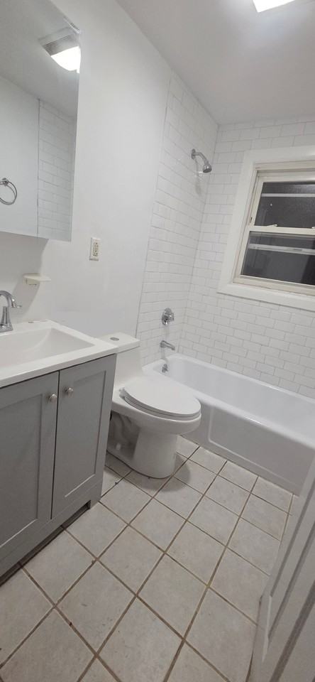 19 Glen St #2 - Photo 6 of 6