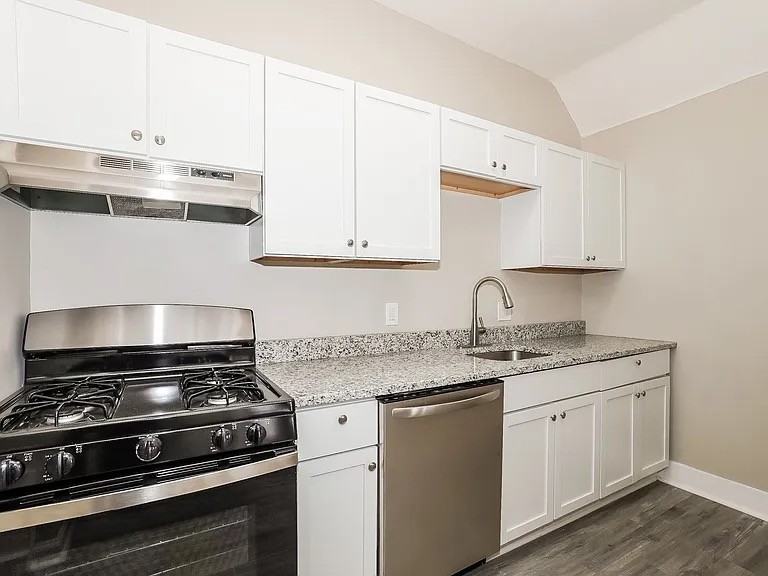 4028 Vinceton St #NA - Photo 3 of 9