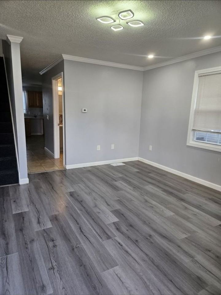 61 Pinevale St #61 - Photo 2 of 7