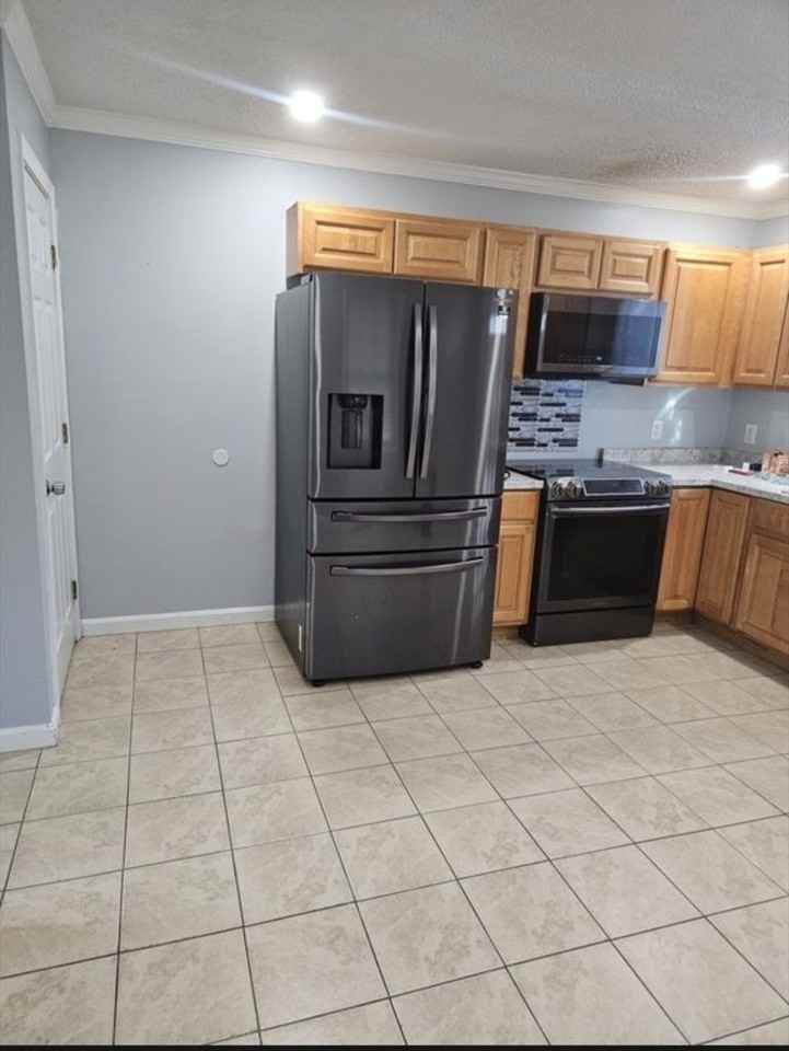 61 Pinevale St #61 - Photo 5 of 7