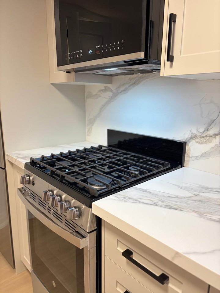 468 Lauder Avenue - Photo 4 of 17