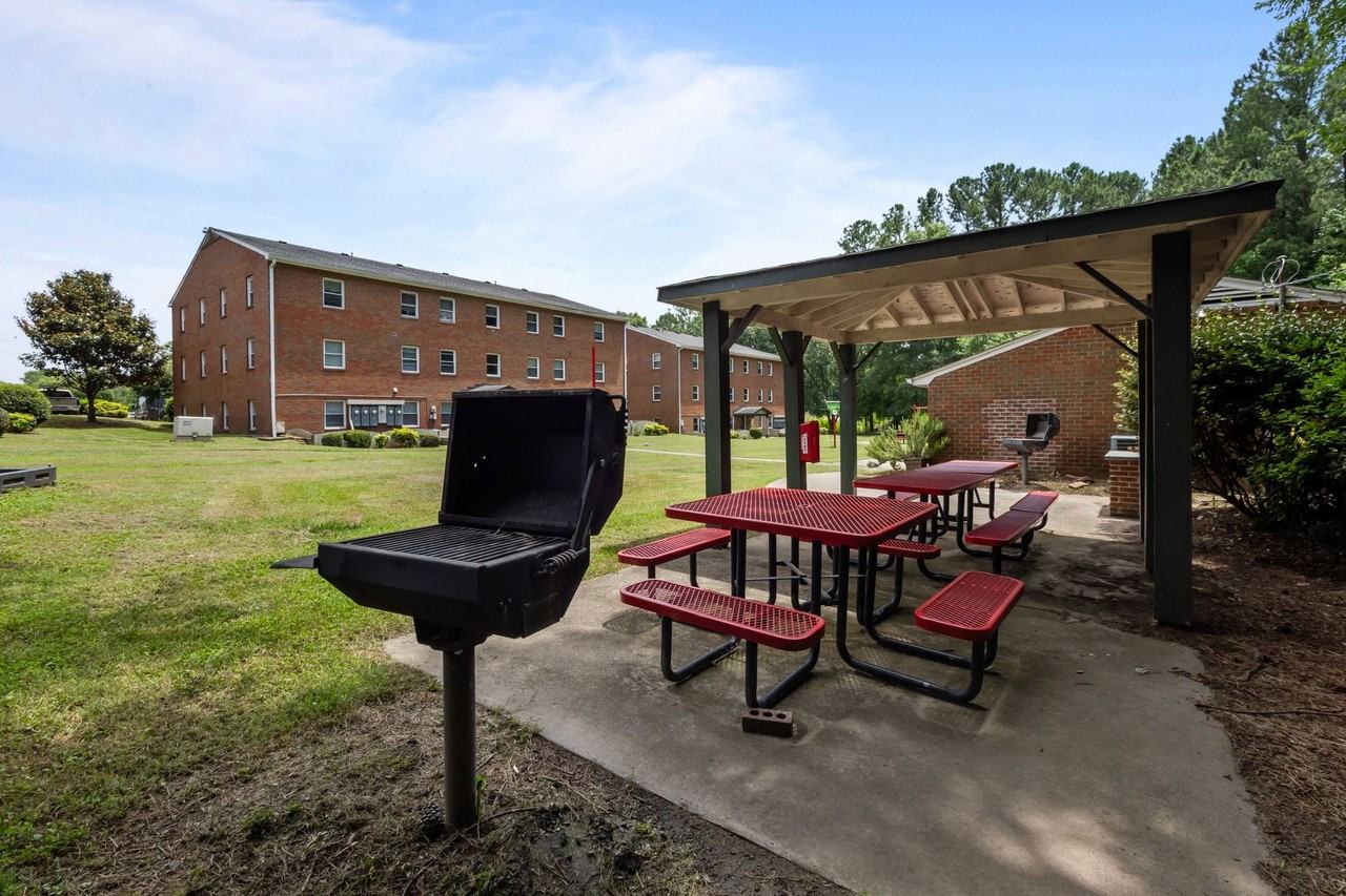 Kerley Gardens Apartments - Photo 6 of 25