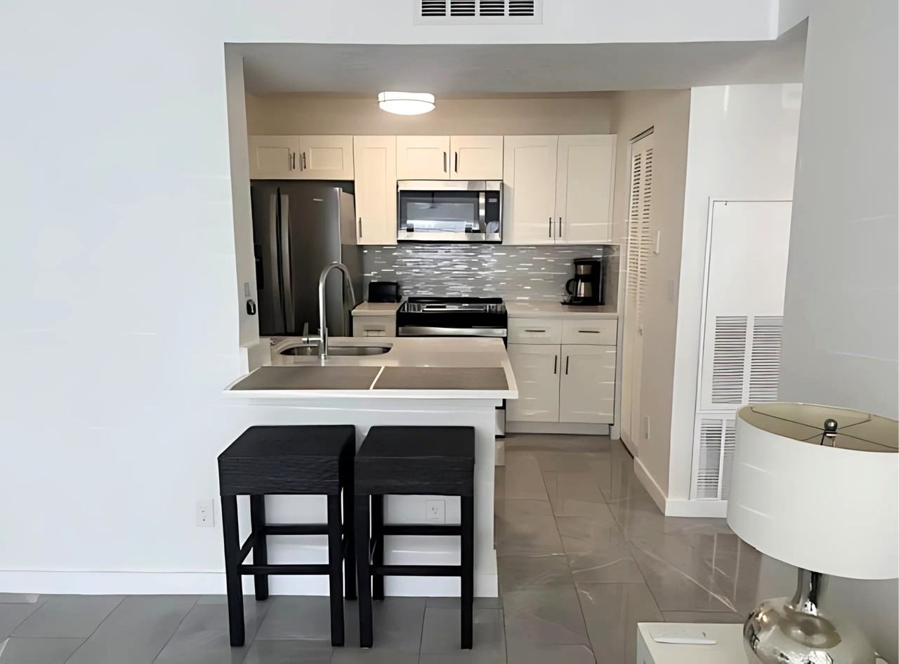 11508 Westwood Boulevard #313 - Photo 5 of 9