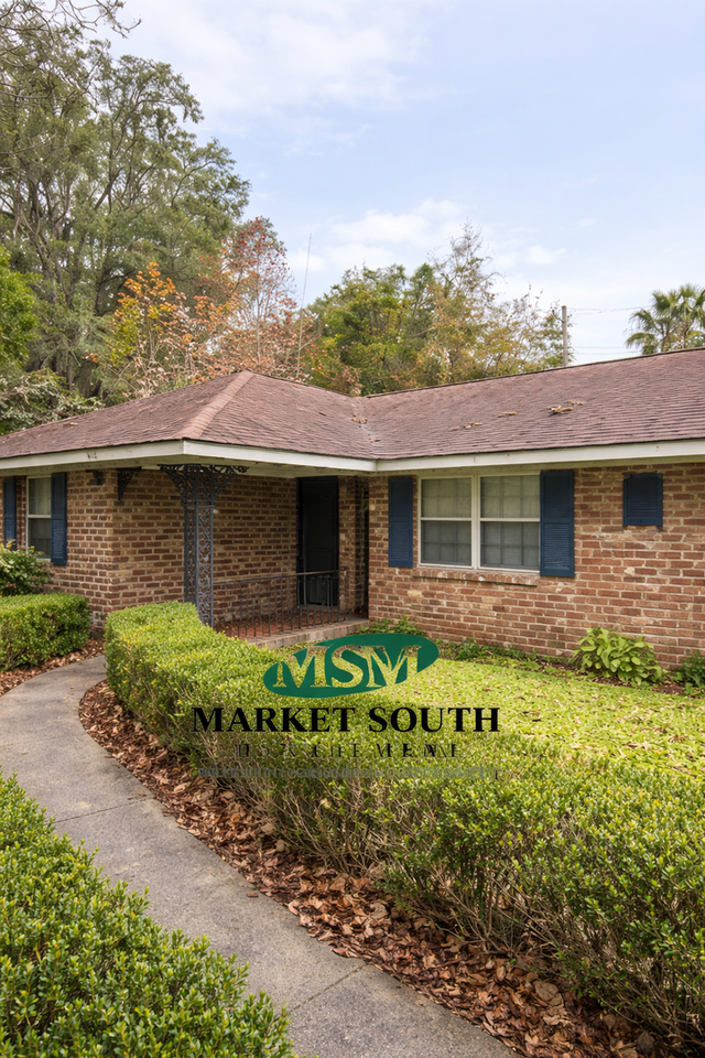 606 Mclaws St - Photo 2 of 21