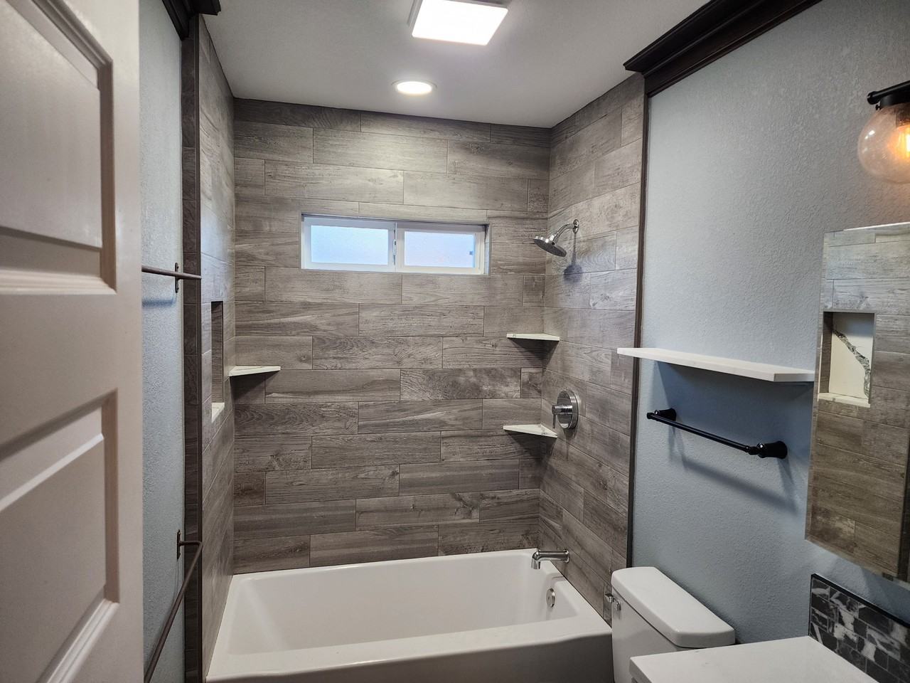 703 42nd St #NA - Photo 7 of 17