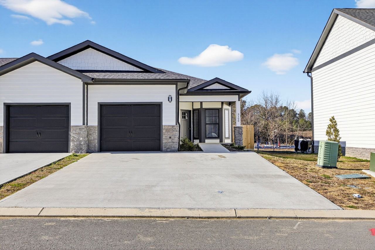 Oasis - Photo 3 of 21