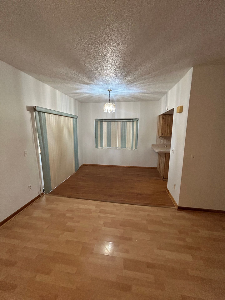 625 Fulton Green Rd - Photo 4 of 13