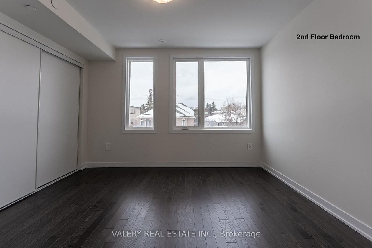 18 Green Gardens Boulevard - Photo 7 of 27