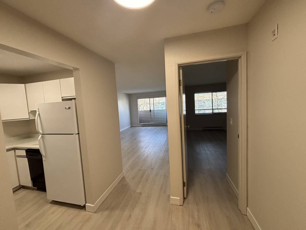 1670 56 Street #405 - Photo 5 of 11