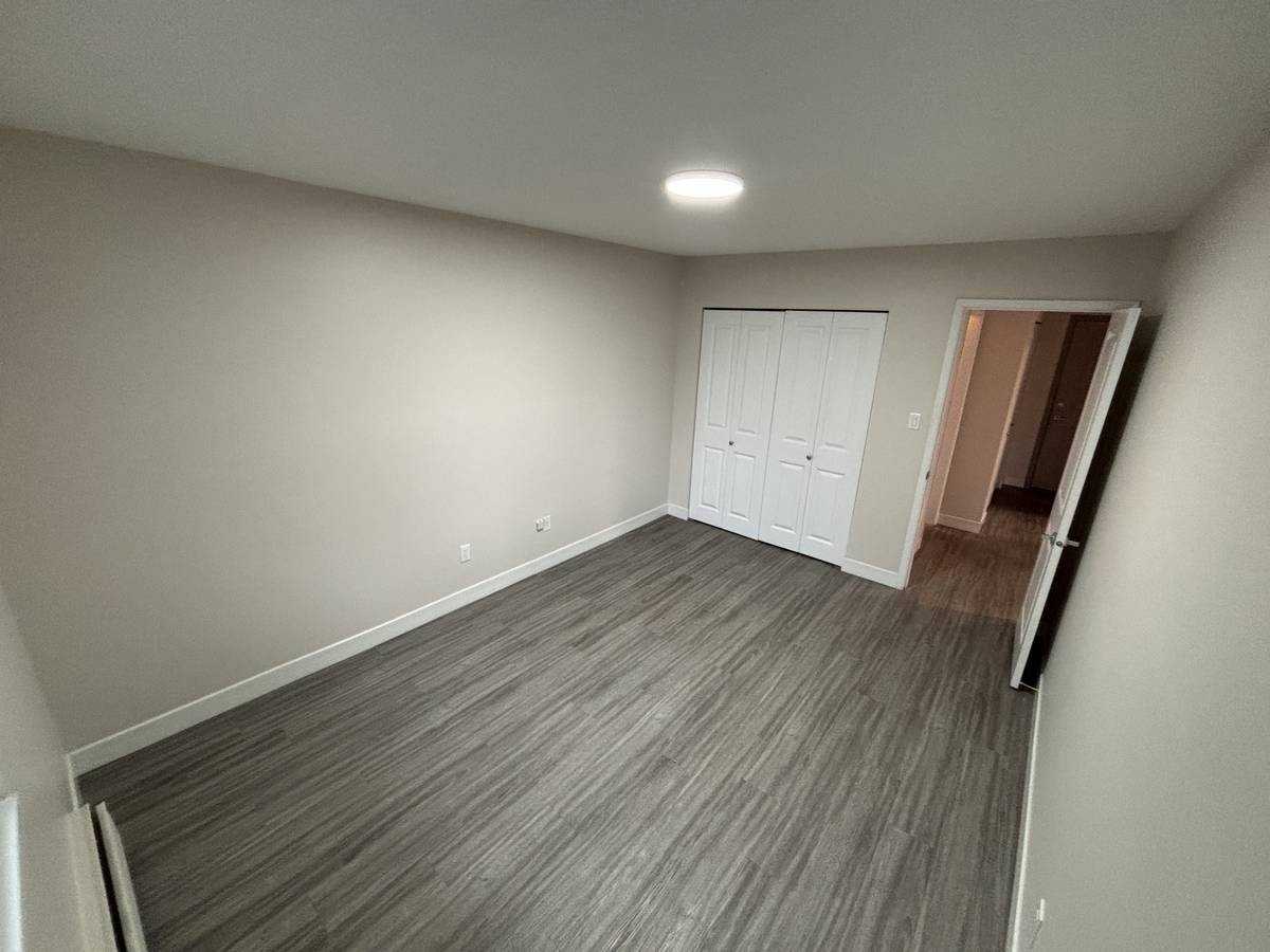 5521 16 Avenue #103 - Photo 4 of 10