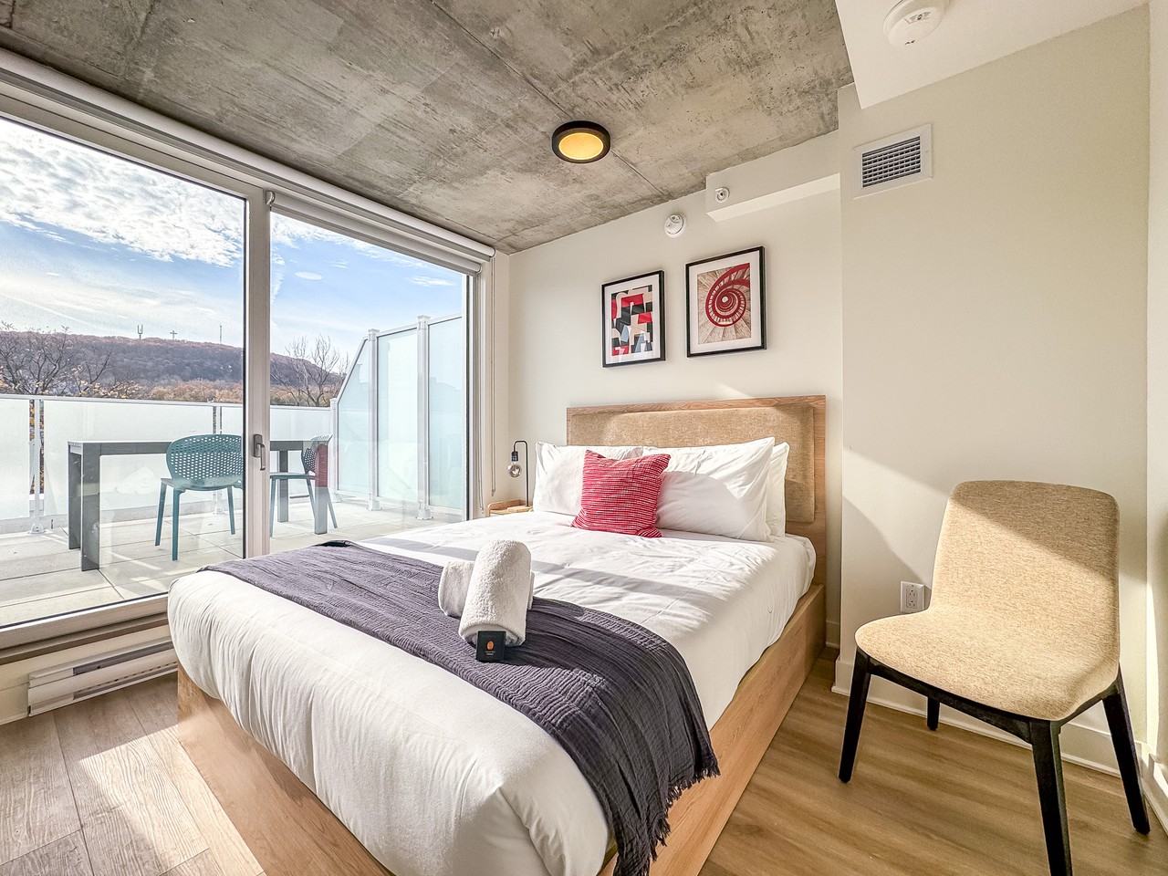 3882 Boulevard Saint-Laurent #402 - Photo 4 of 5