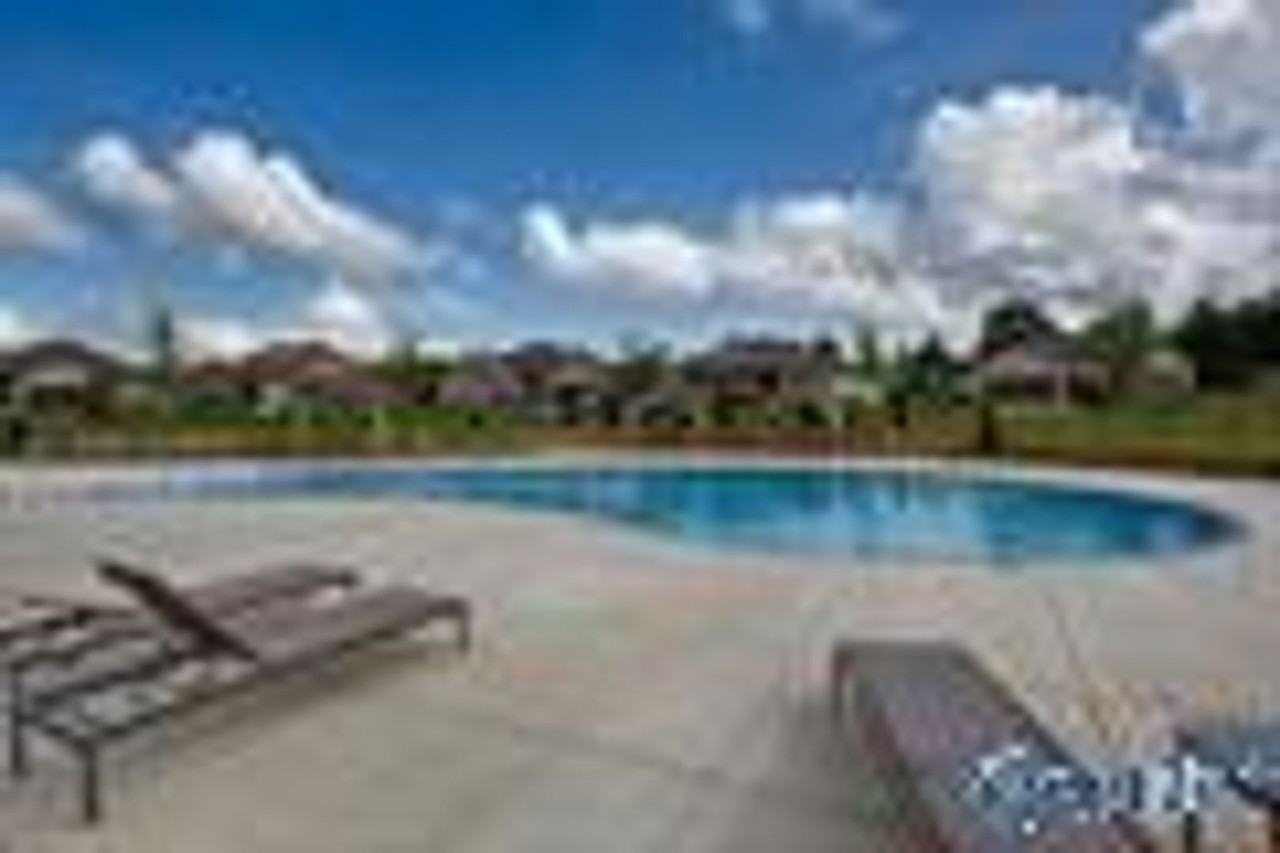 22079 Chancery Ln - Photo 2 of 3