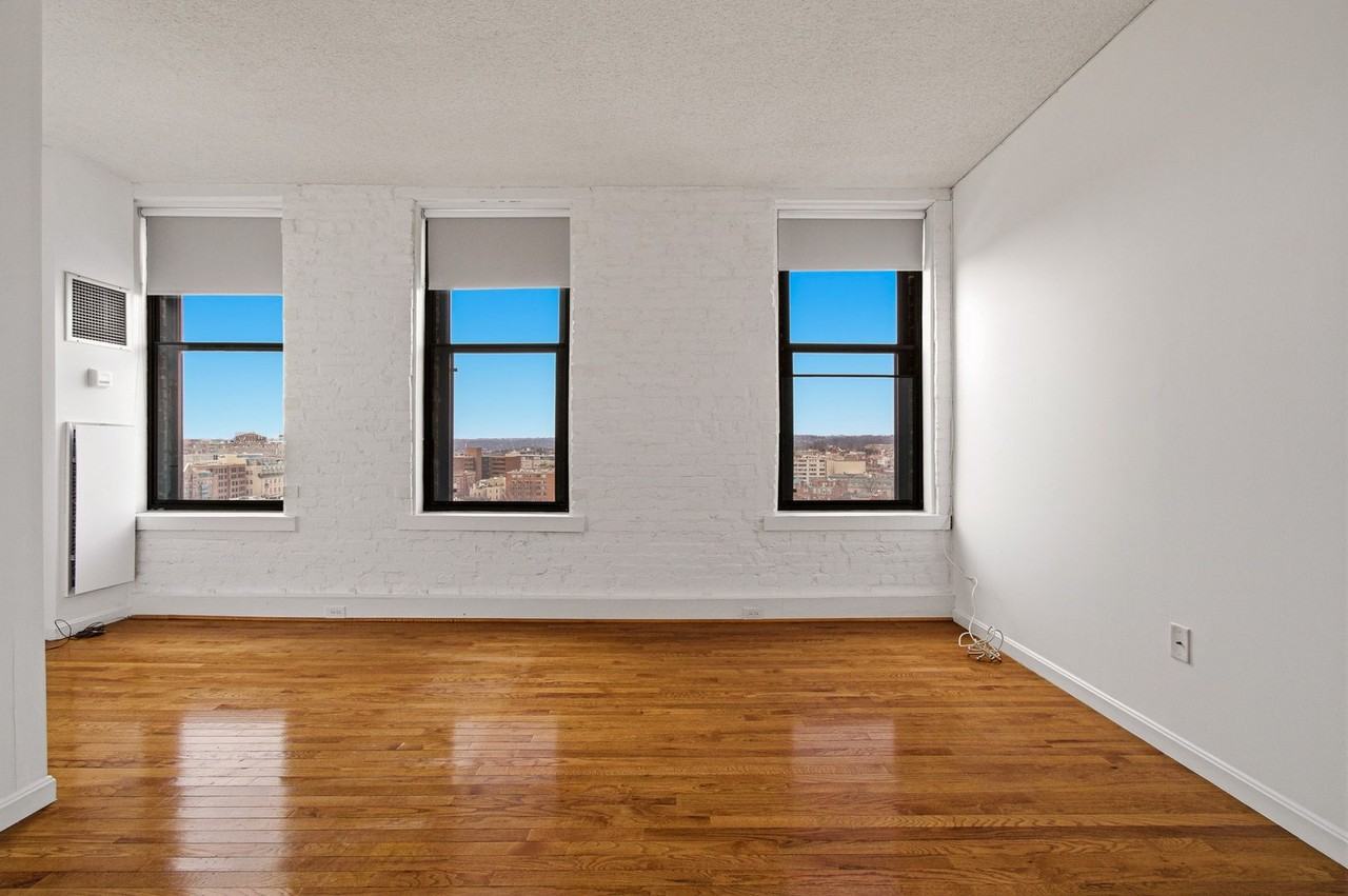 1615 Q St Nw - Photo 2 of 16