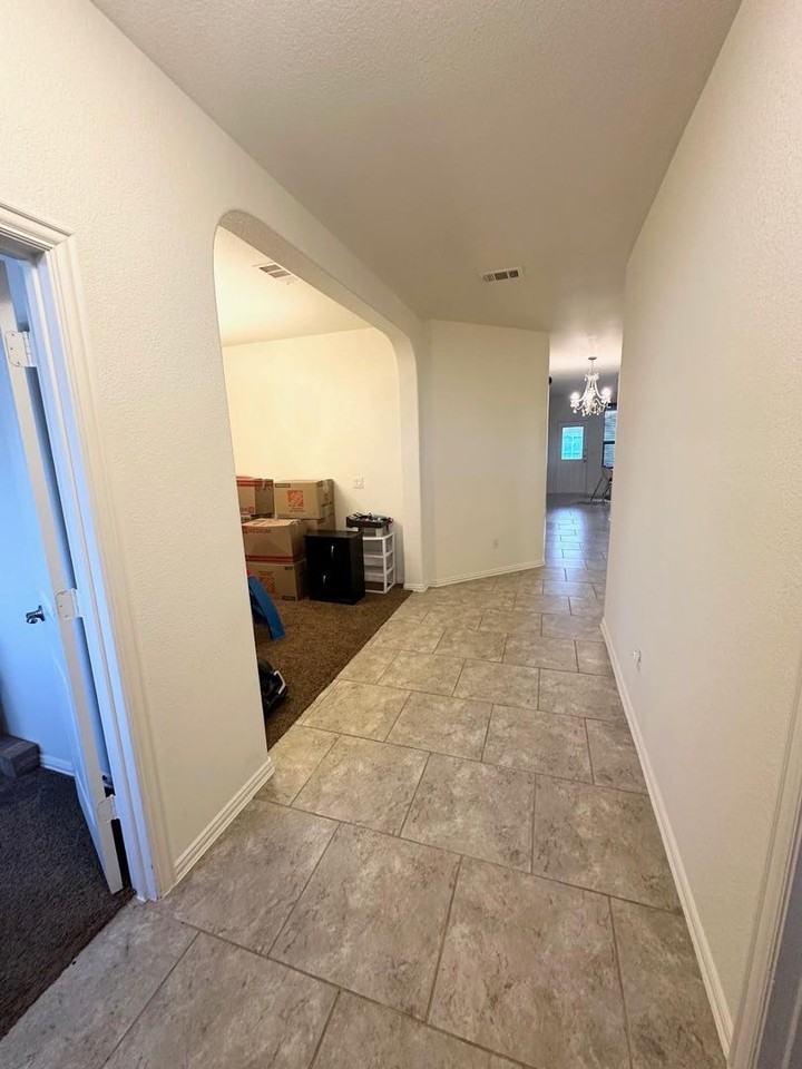 6609 Victory Pkwy - Photo 4 of 22