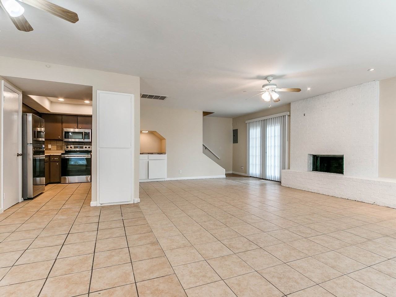 504 N Davis Ave - Photo 2 of 50