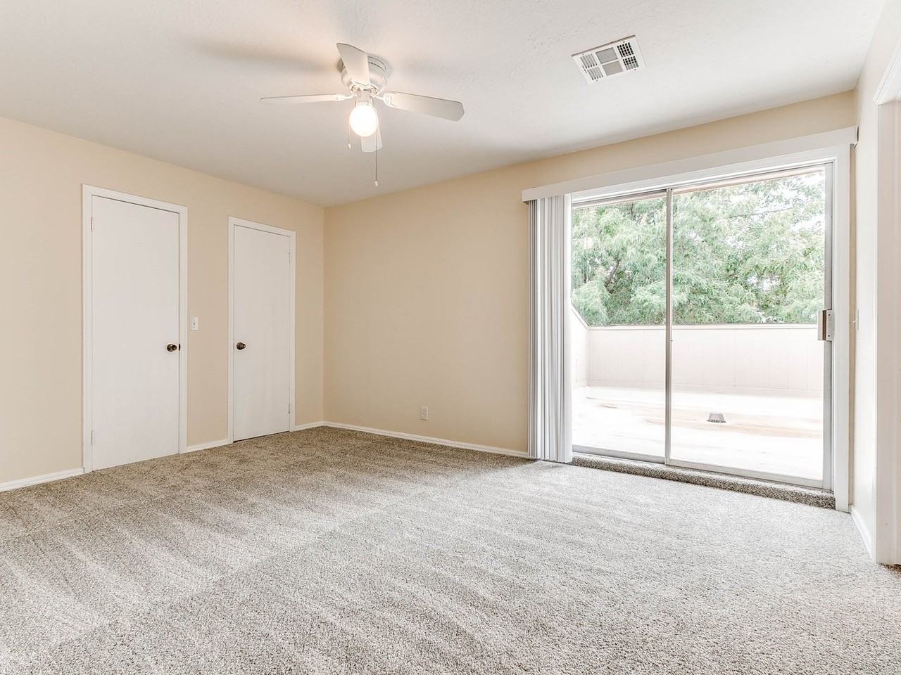 504 N Davis Ave - Photo 7 of 50