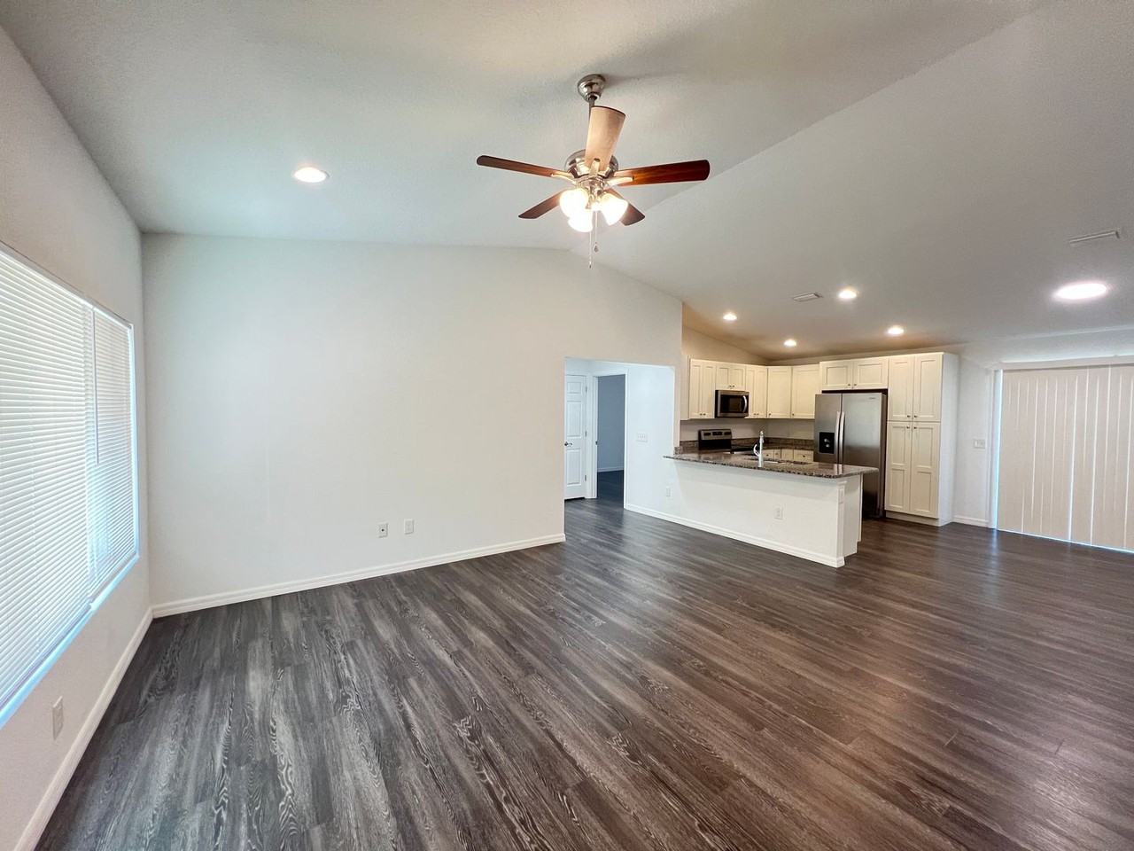 113 Fisher Ct - Photo 5 of 23