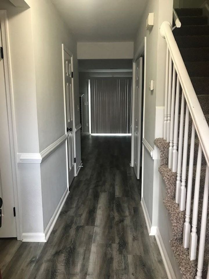 2123 Lyndora Rd - Photo 2 of 12