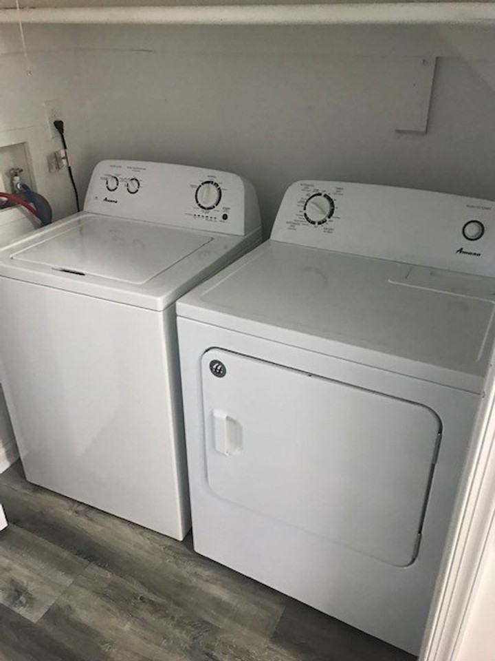 2123 Lyndora Rd - Photo 7 of 12