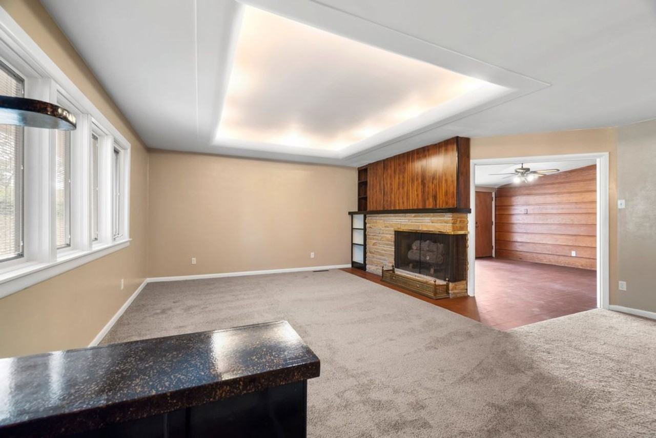 1721 Cecelia St - Photo 3 of 29