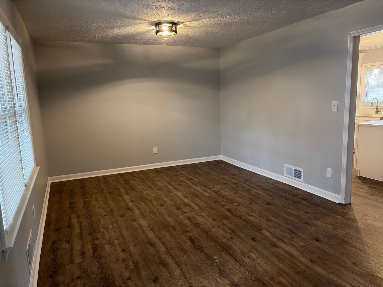 4037 Compton Cir - Photo 2 of 22