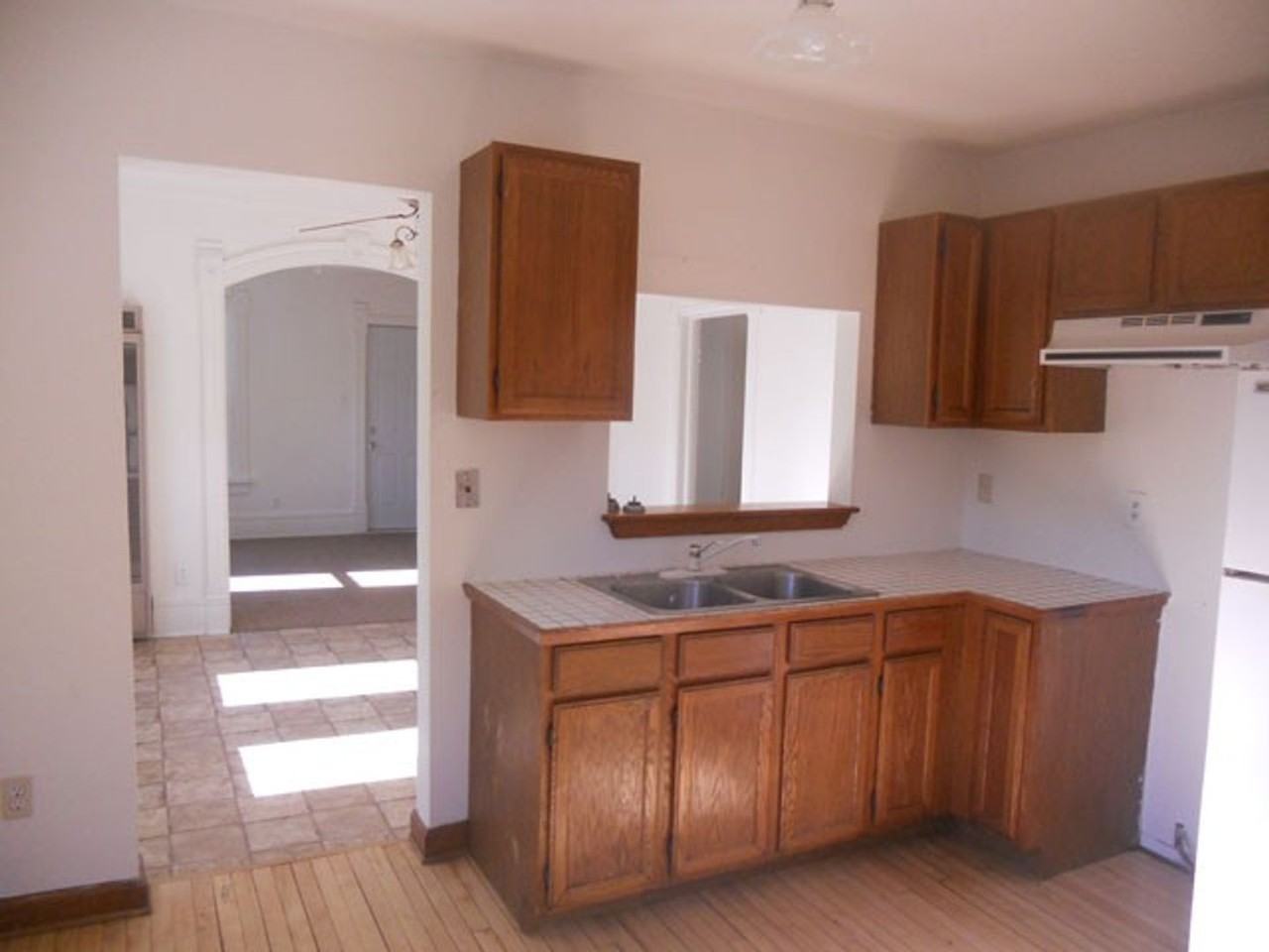 205 1/2 Park St - Photo 3 of 10