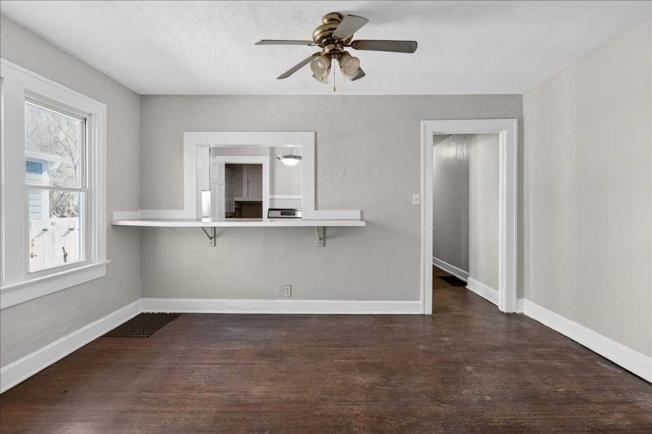 1011 N Lasalle St - Photo 4 of 11