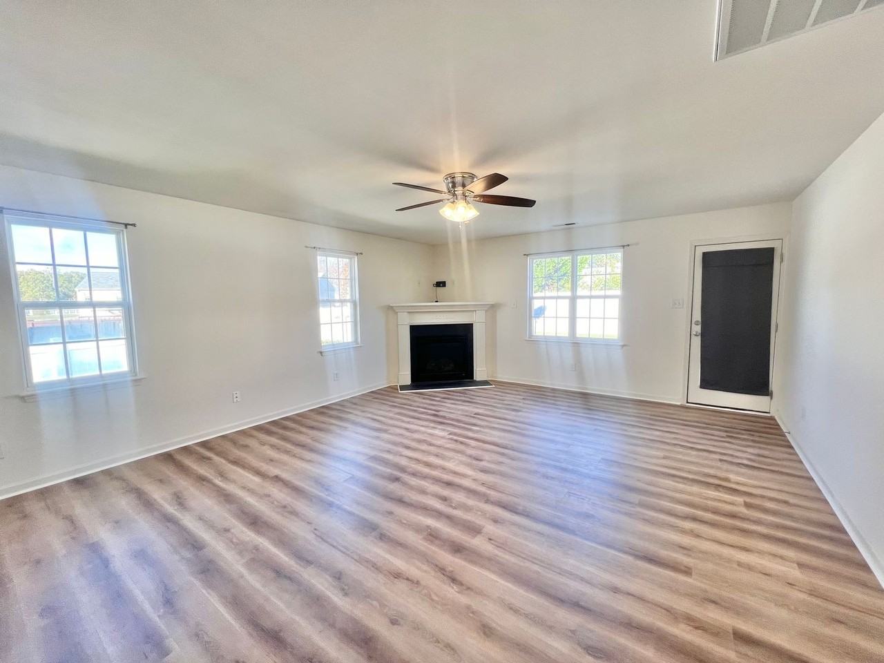 1440 Sexton Ridge Dr - Photo 2 of 20