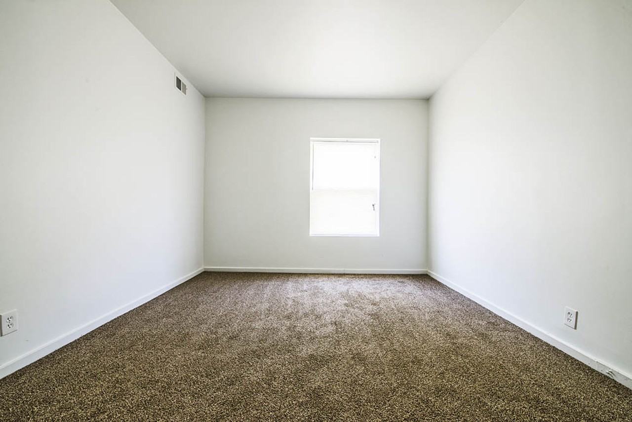 7135 S Blackstone Chicago, IL 60619 - Photo 7 of 29