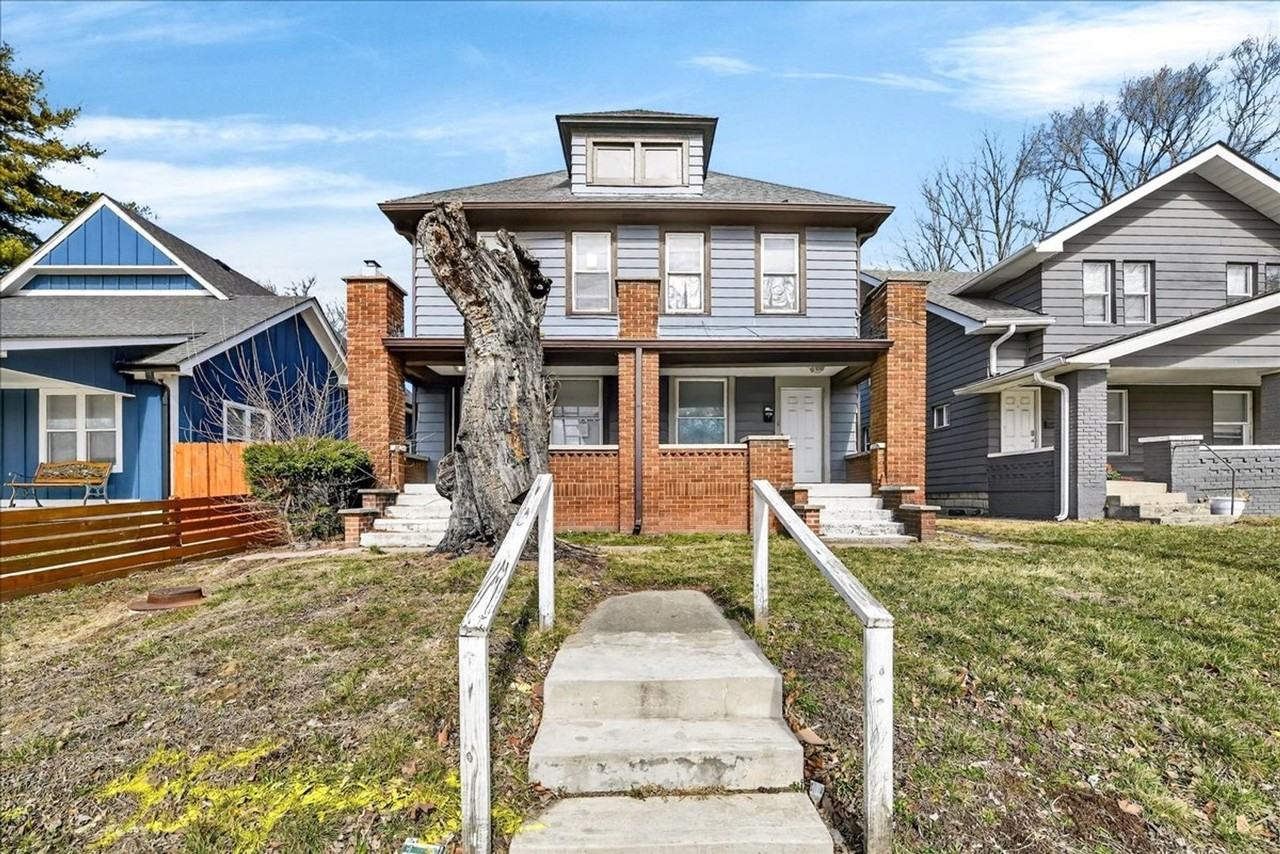 4114 1/2 E Washington St